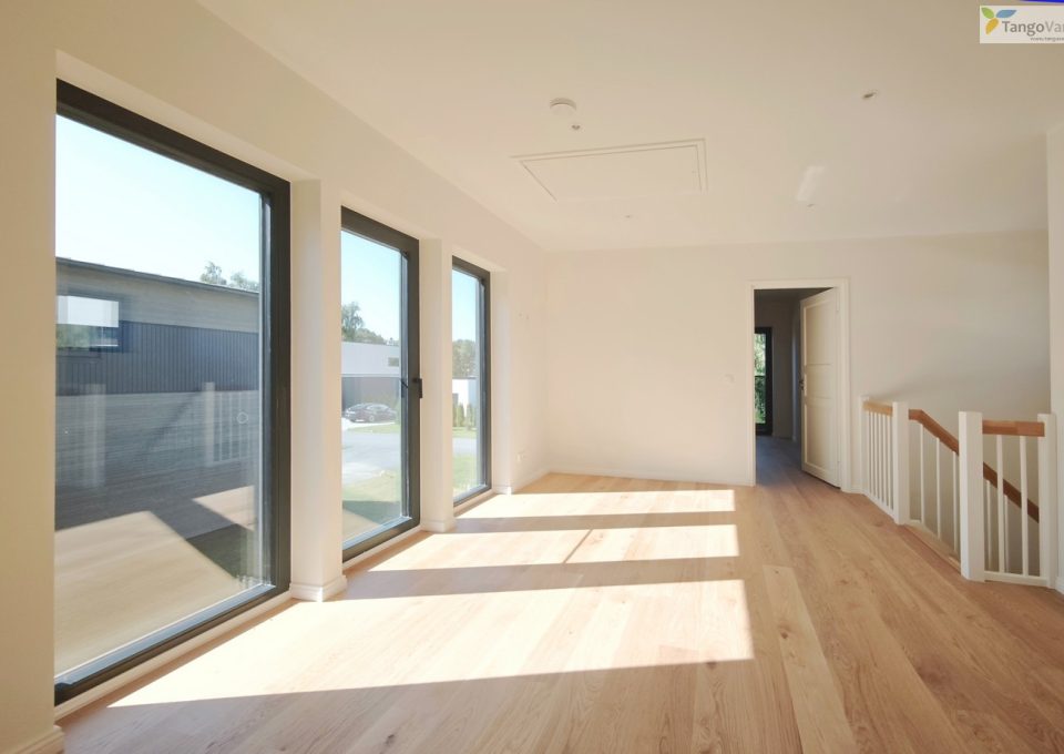 A38_2k_hall